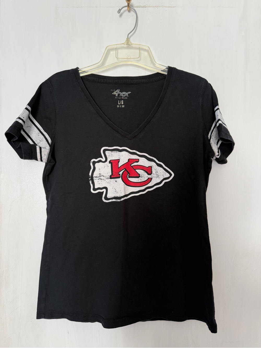 Kansas City Chiefs Women's Black V-Neck T-Shirt, Size Large, Junior Size